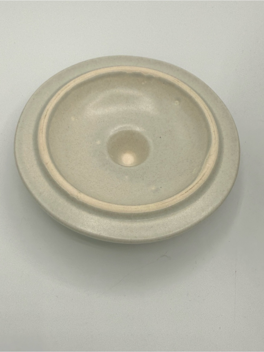 Pfaltzgraff Yorktowne stoneware Tea canister with lid - Picture 6 of 7